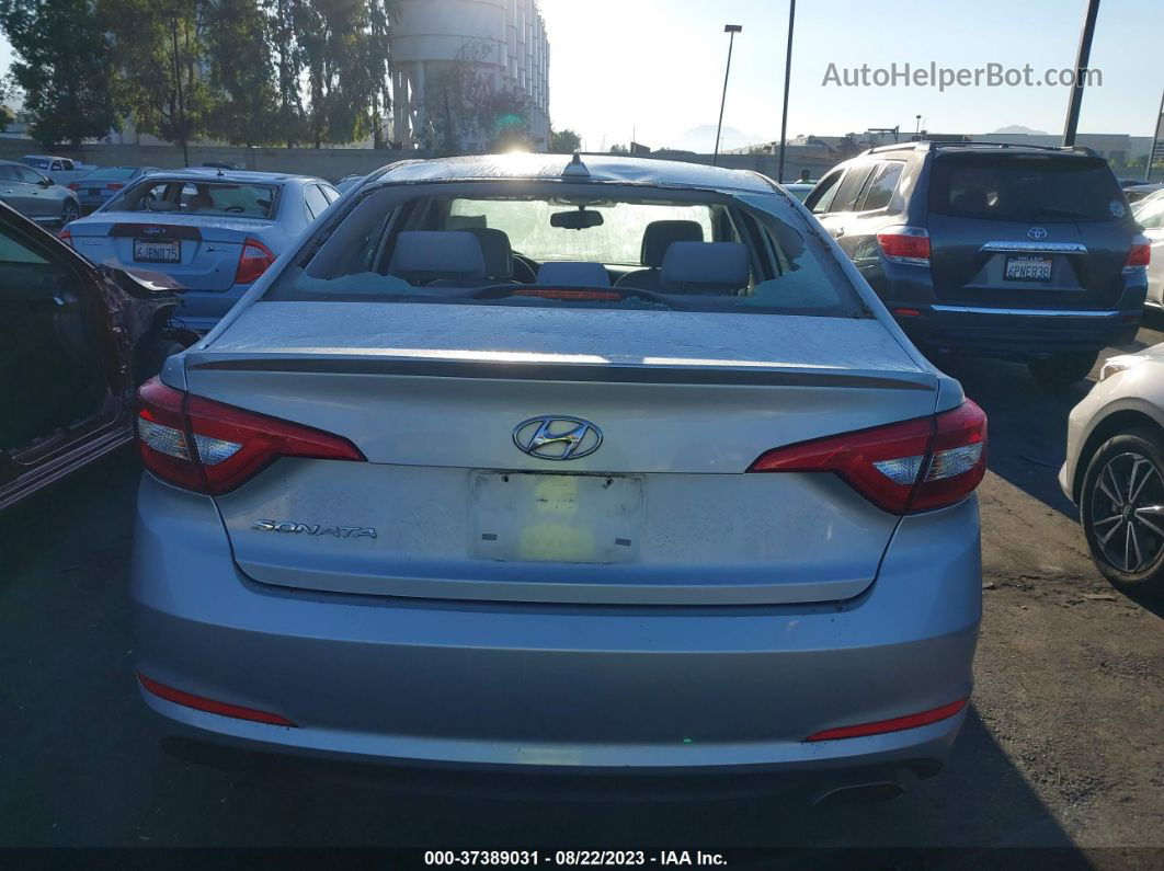 2017 Hyundai Sonata Se Серебряный vin: 5NPE24AF4HH569121