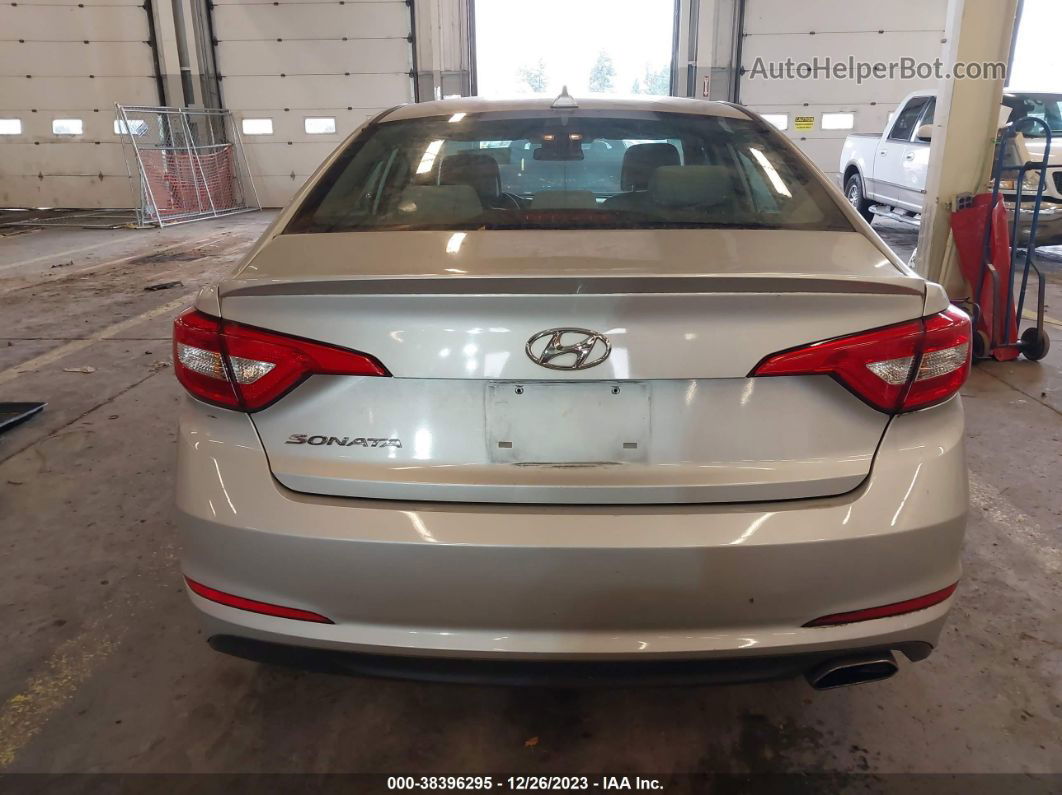 2017 Hyundai Sonata   Silver vin: 5NPE24AF5HH532837