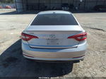 2017 Hyundai Sonata Серебряный vin: 5NPE24AF9HH507889