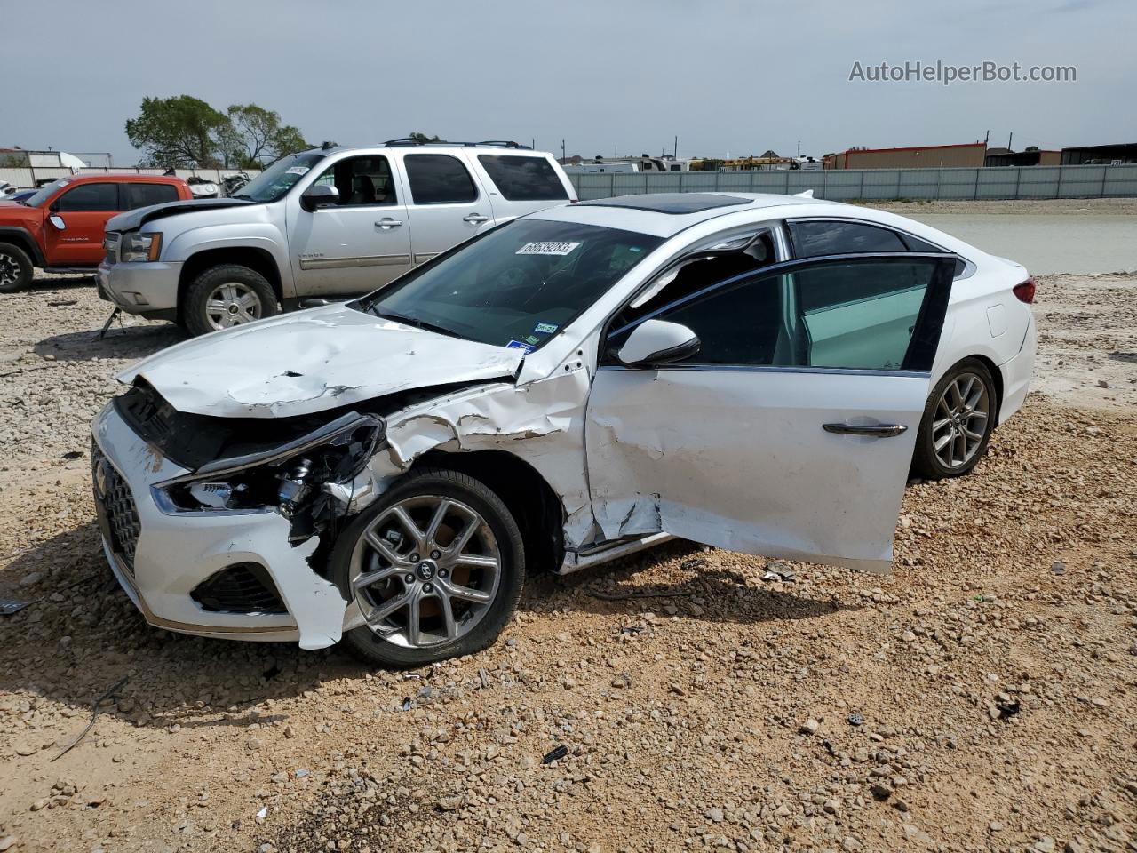 2018 Hyundai Sonata Sport White vin: 5NPE34ABXJH665366