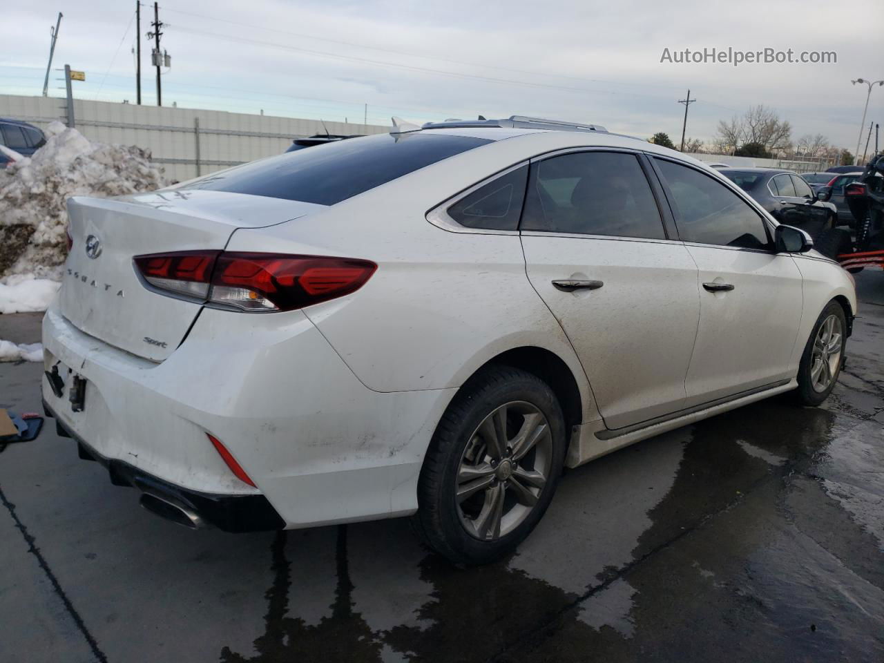 2018 Hyundai Sonata Sport White vin: 5NPE34AF1JH724176