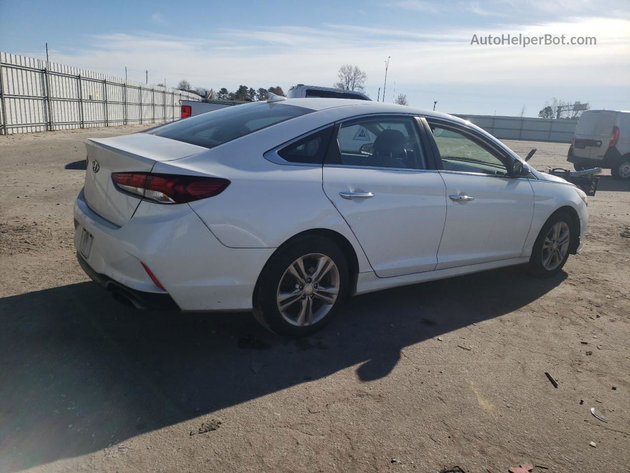 2018 Hyundai Sonata Sport White vin: 5NPE34AF3JH687888