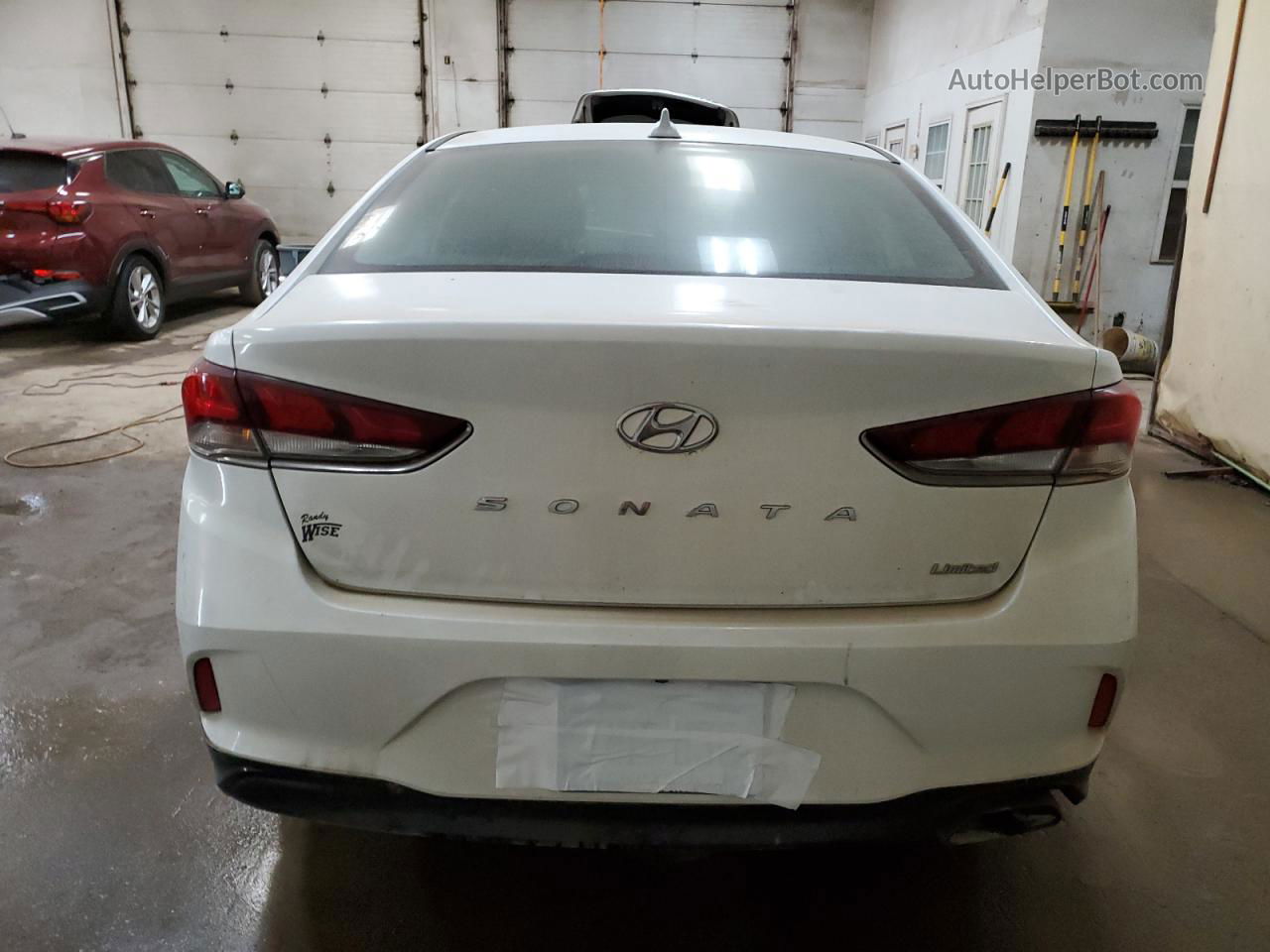 2018 Hyundai Sonata Sport White vin: 5NPE34AF7JH647216