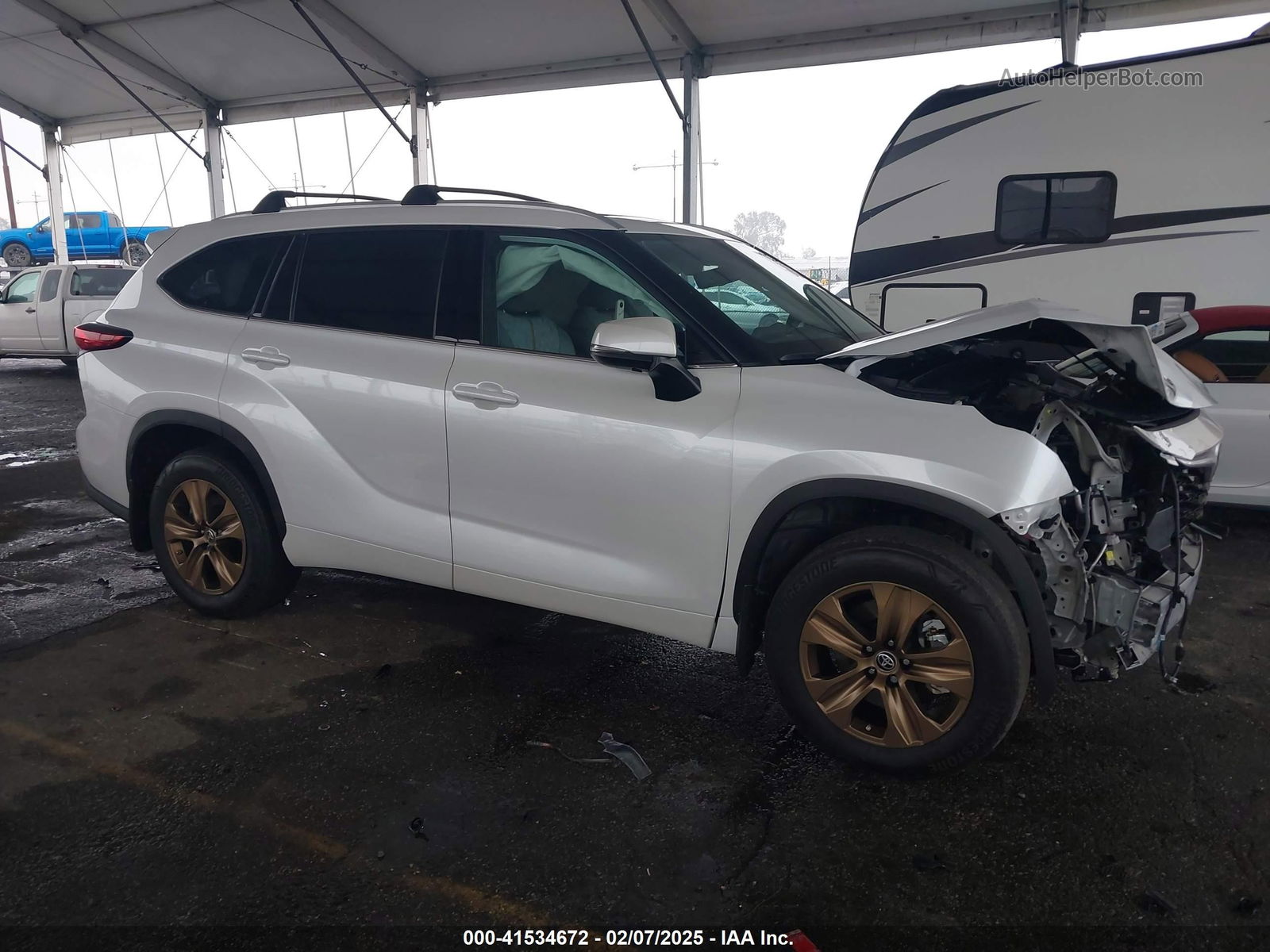 Price & History 2022 Toyota Highlander Hybrid Xle Bronze Edition