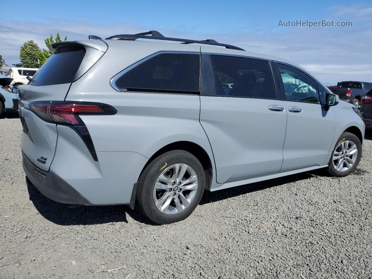 2022 Toyota Sienna Xle Gray vin: 5TDASKFC6NS050353