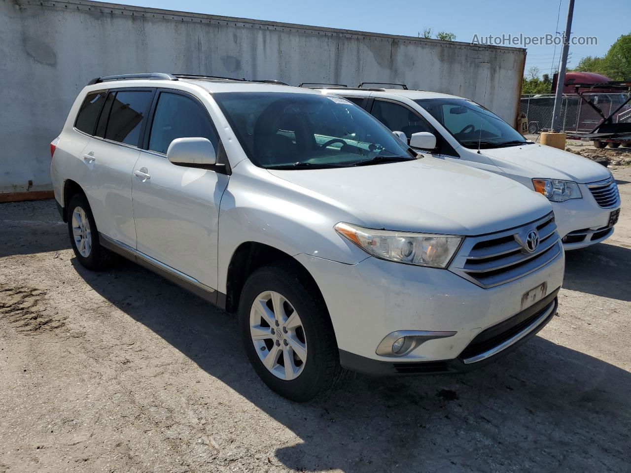 2011 Toyota Highlander Base White vin: 5TDBK3EH1BS044964