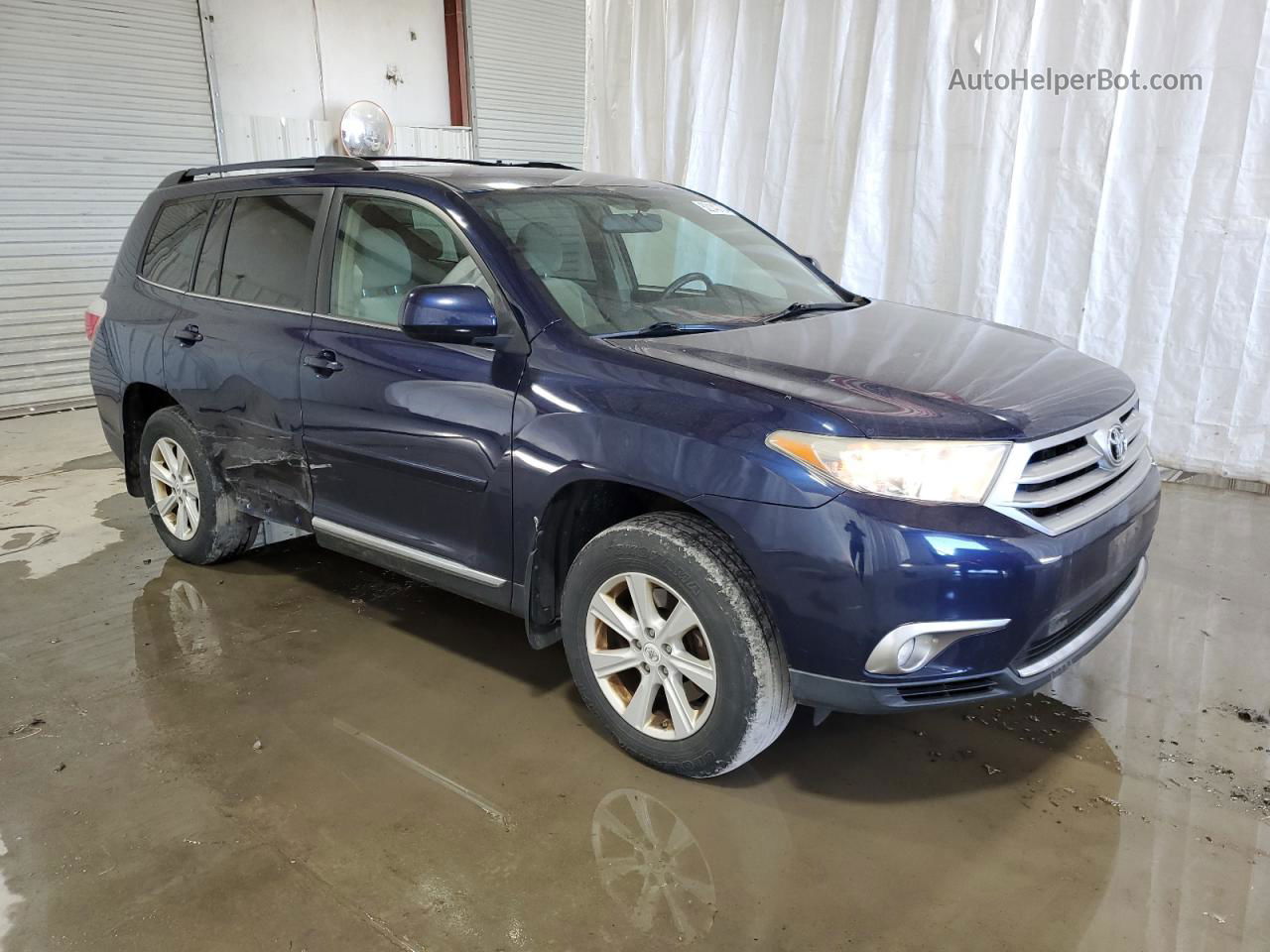 2011 Toyota Highlander Base Blue vin: 5TDBK3EH3BS077237