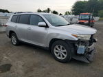 2011 Toyota Highlander Base Silver vin: 5TDBK3EH5BS067972