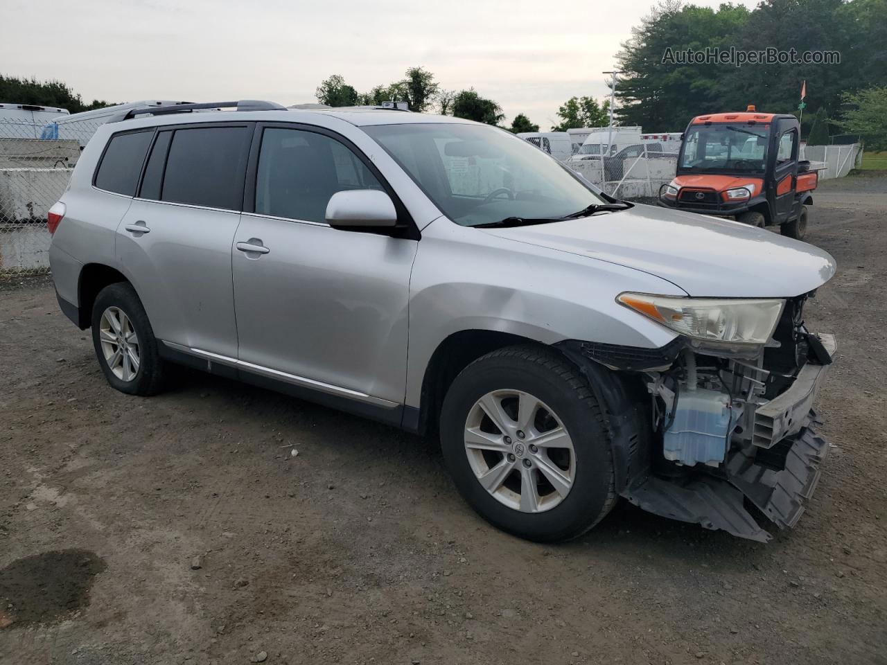 2011 Toyota Highlander Base Silver vin: 5TDBK3EH5BS067972