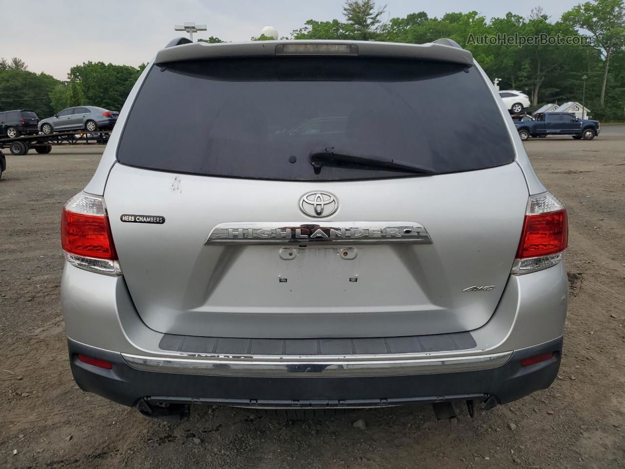 2011 Toyota Highlander Base Silver vin: 5TDBK3EH5BS067972