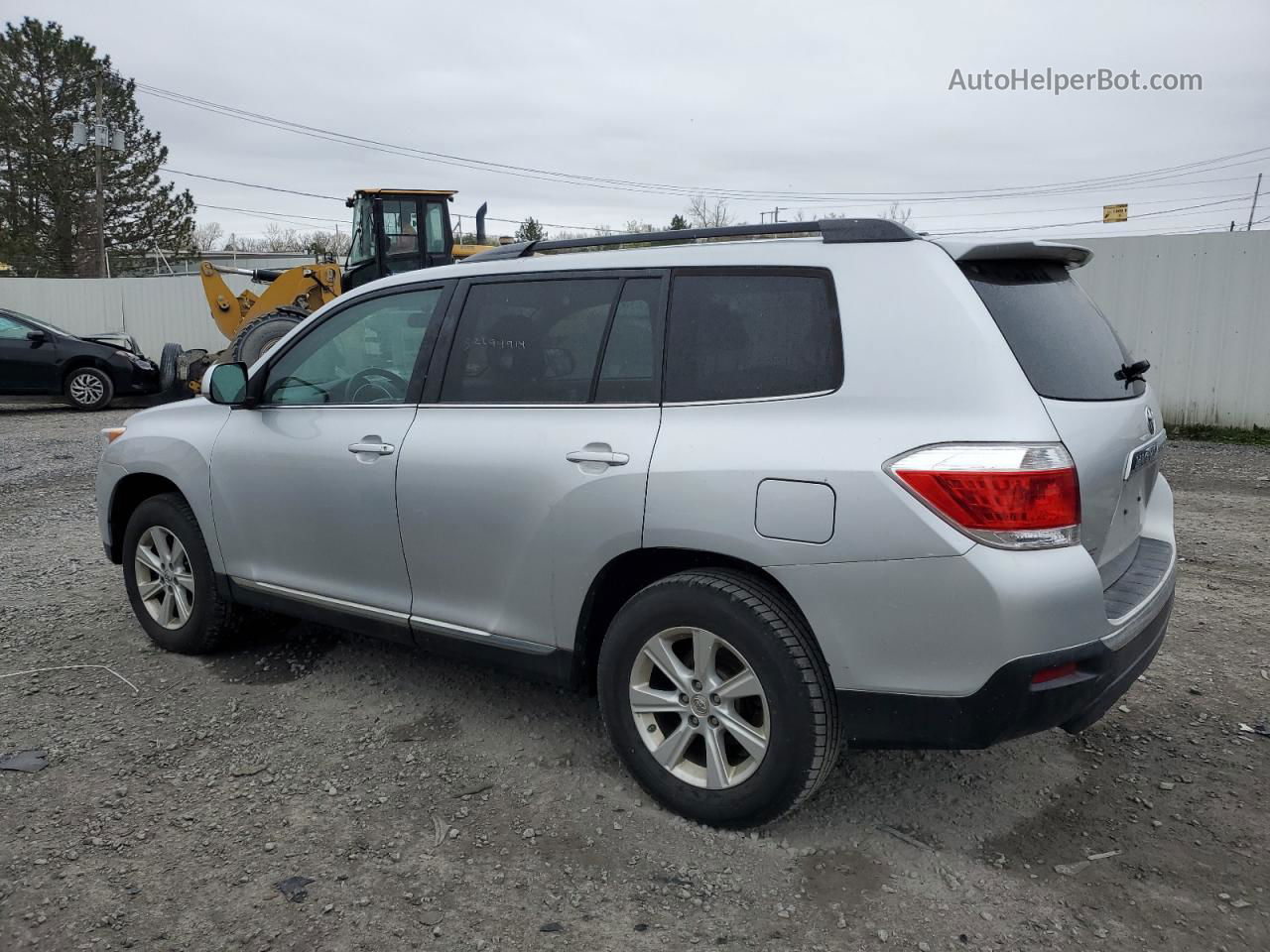 2011 Toyota Highlander Base Silver vin: 5TDBK3EH6BS087535