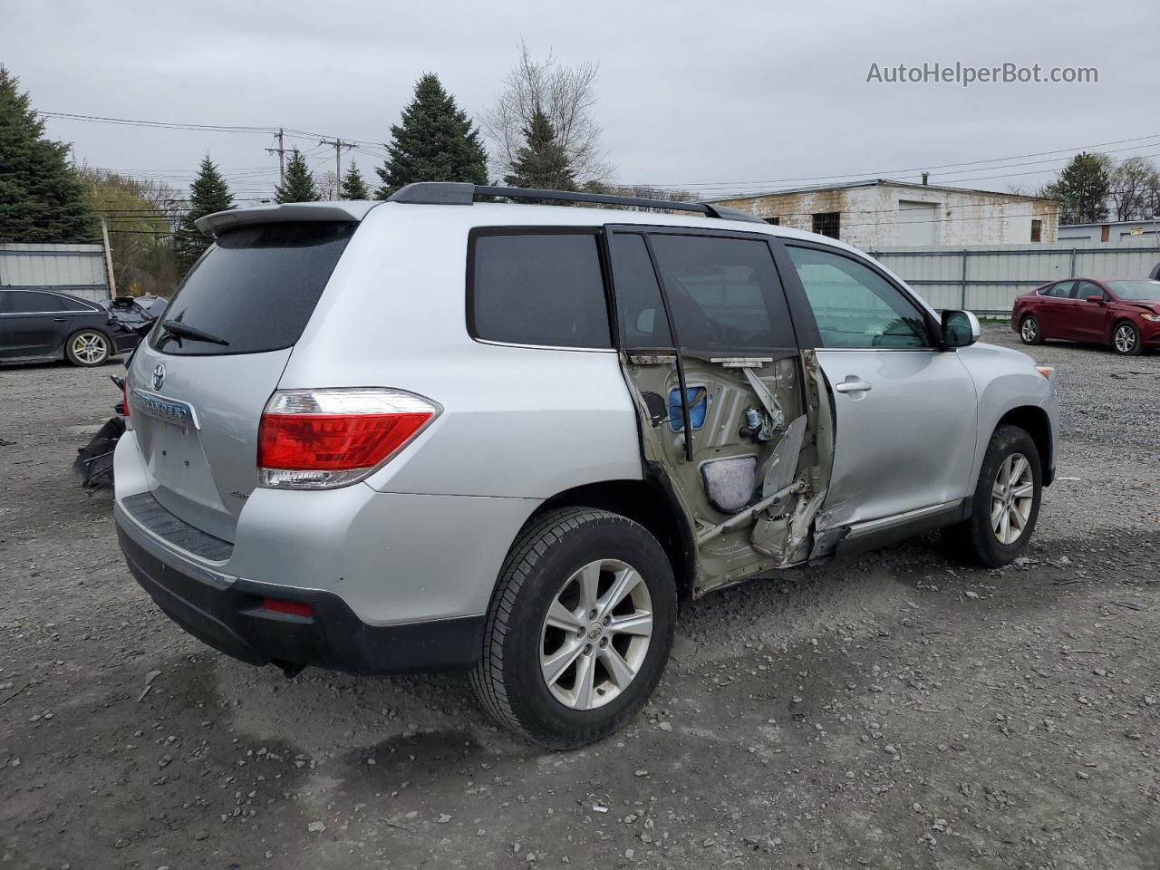 2011 Toyota Highlander Base Silver vin: 5TDBK3EH6BS087535