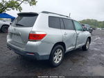 2011 Toyota Highlander Base V6 Silver vin: 5TDBK3EH7BS050235