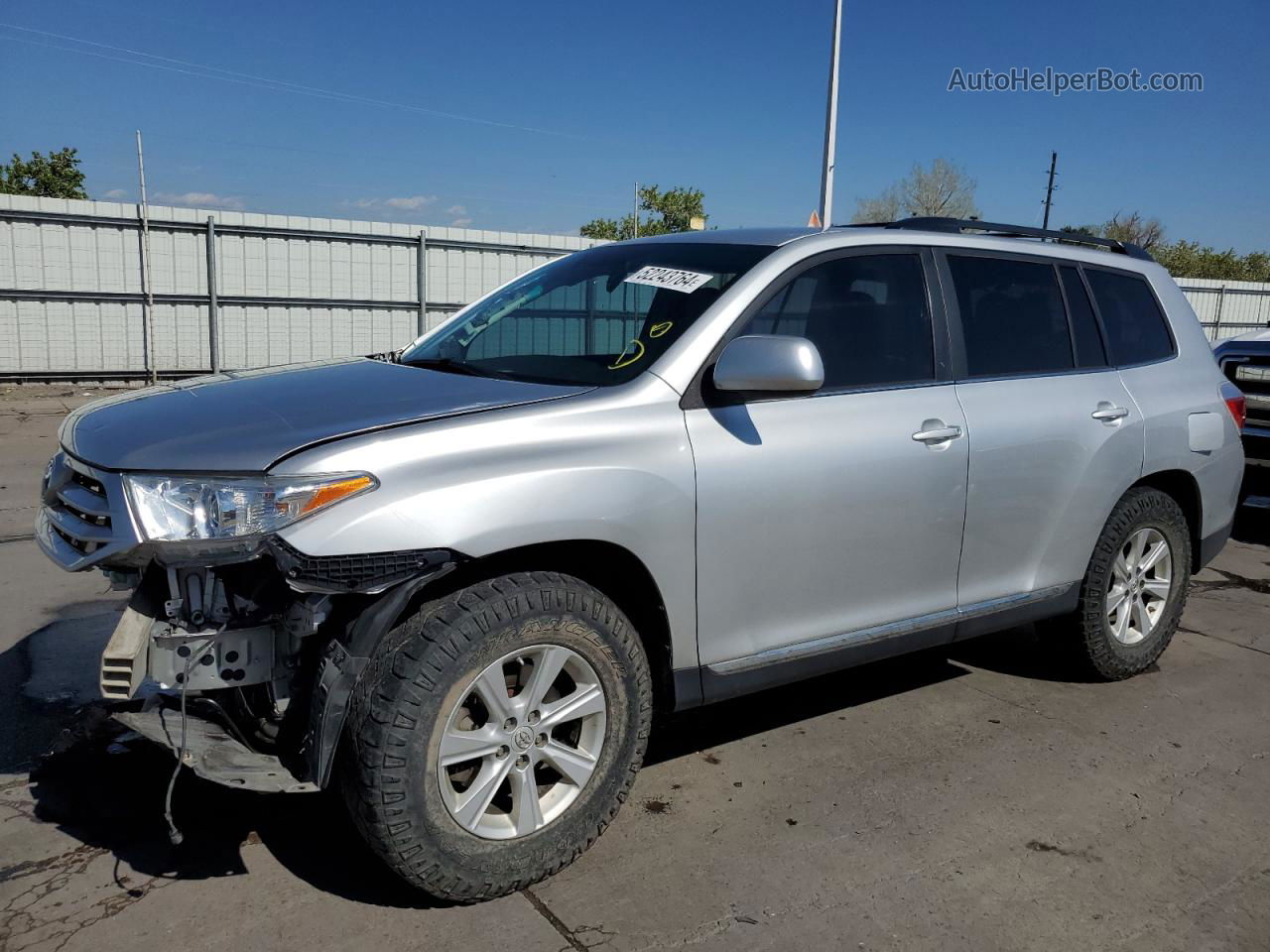 2011 Toyota Highlander Base Серебряный vin: 5TDBK3EH7BS053765