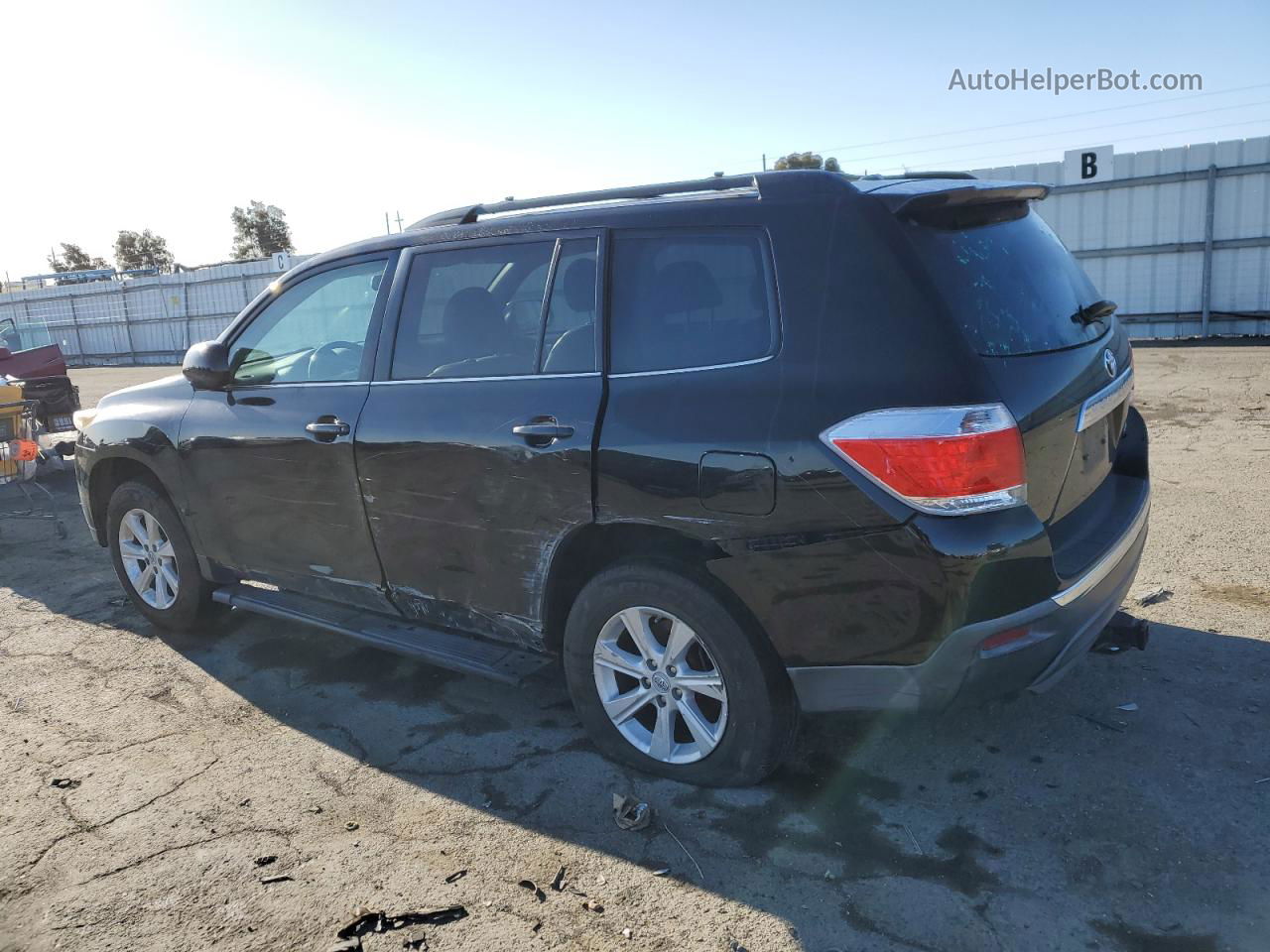 2011 Toyota Highlander Base Black vin: 5TDBK3EH8BS071028