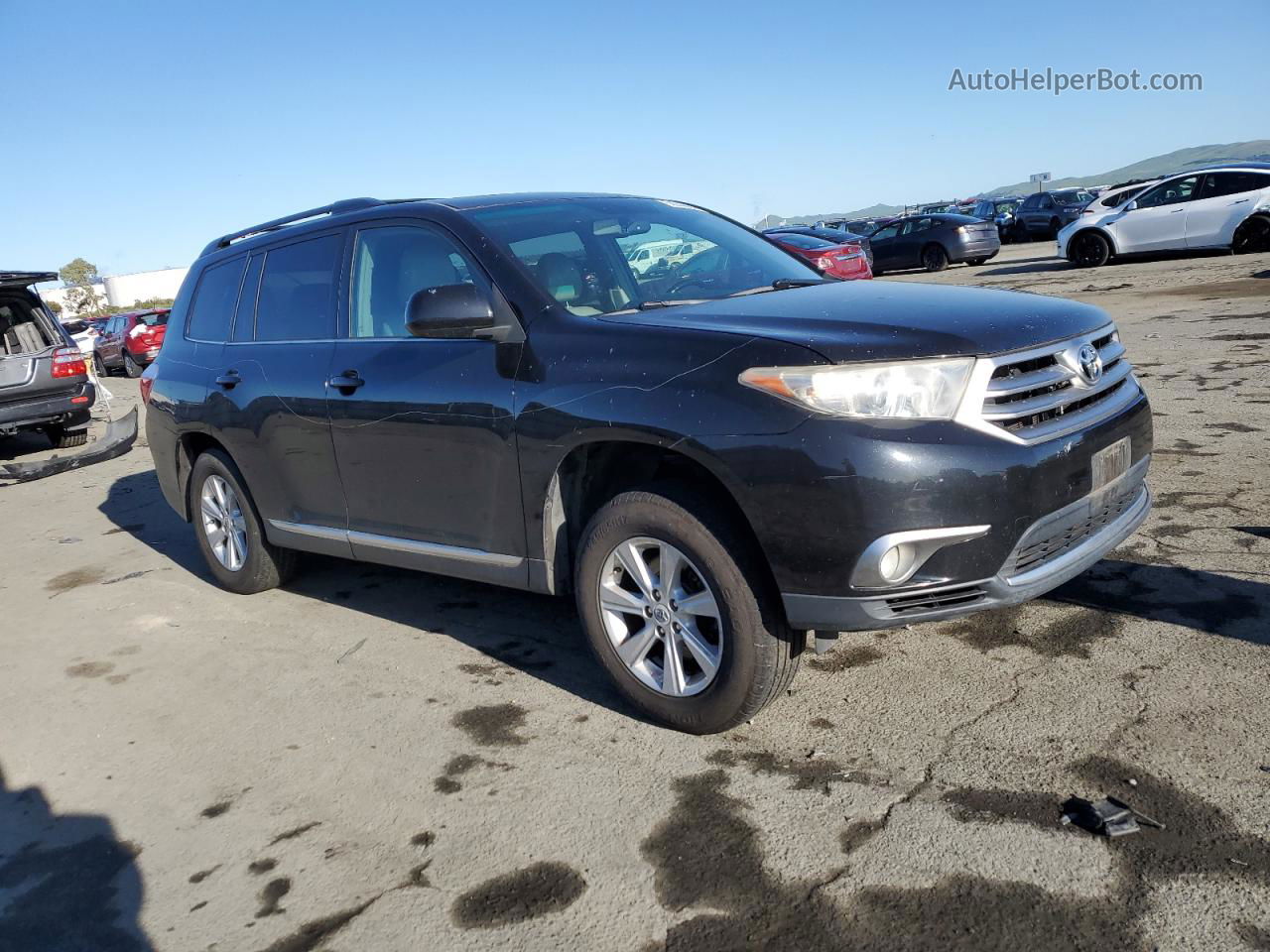 2011 Toyota Highlander Base Черный vin: 5TDBK3EH8BS071028