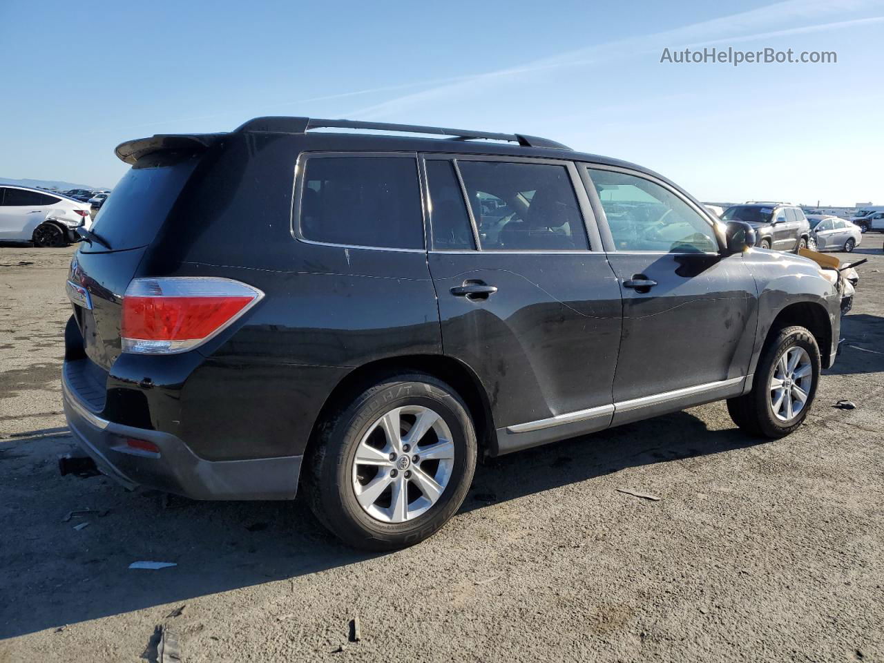 2011 Toyota Highlander Base Черный vin: 5TDBK3EH8BS071028