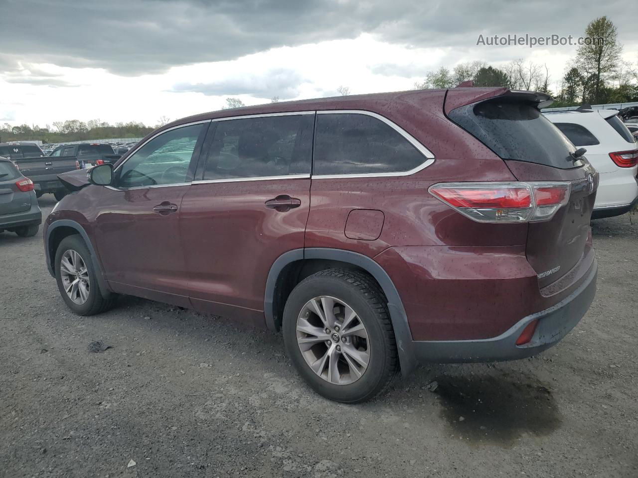 2016 Toyota Highlander Le Бордовый vin: 5TDBKRFH1GS247426