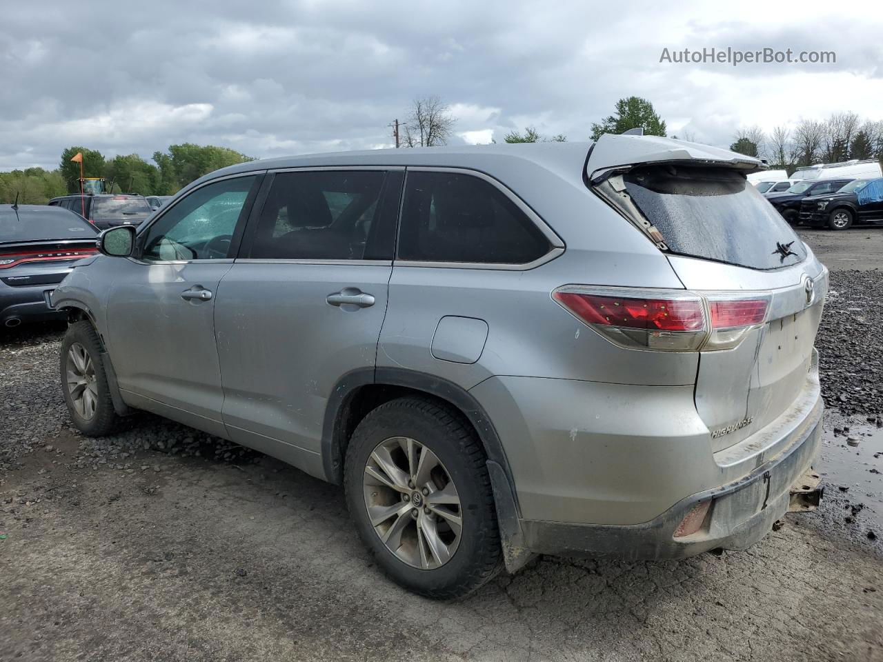 2016 Toyota Highlander Le Silver vin: 5TDBKRFH2GS351990