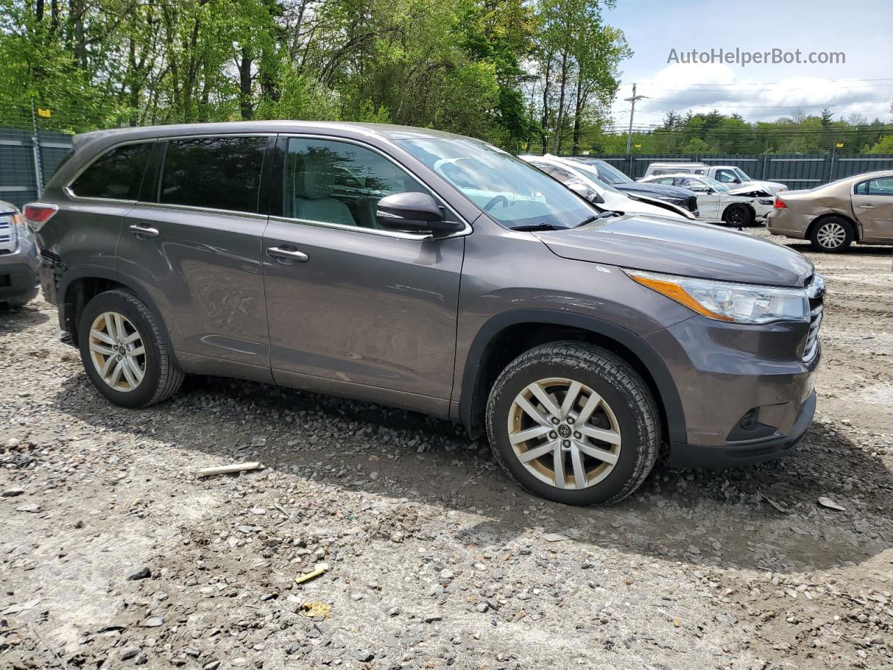 2016 Toyota Highlander Le Gray vin: 5TDBKRFH4GS279500