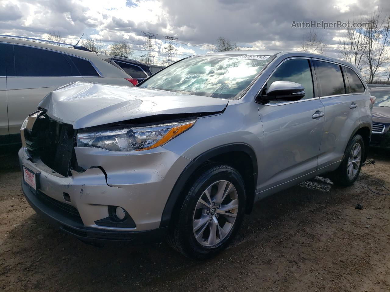 2016 Toyota Highlander Le Серебряный vin: 5TDBKRFH4GS326895