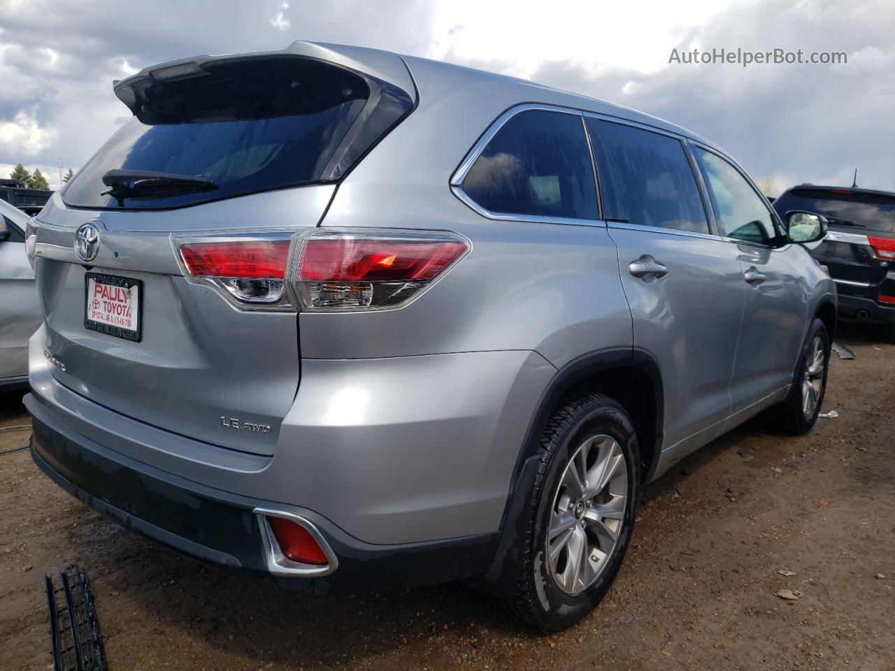 2016 Toyota Highlander Le Серебряный vin: 5TDBKRFH4GS326895