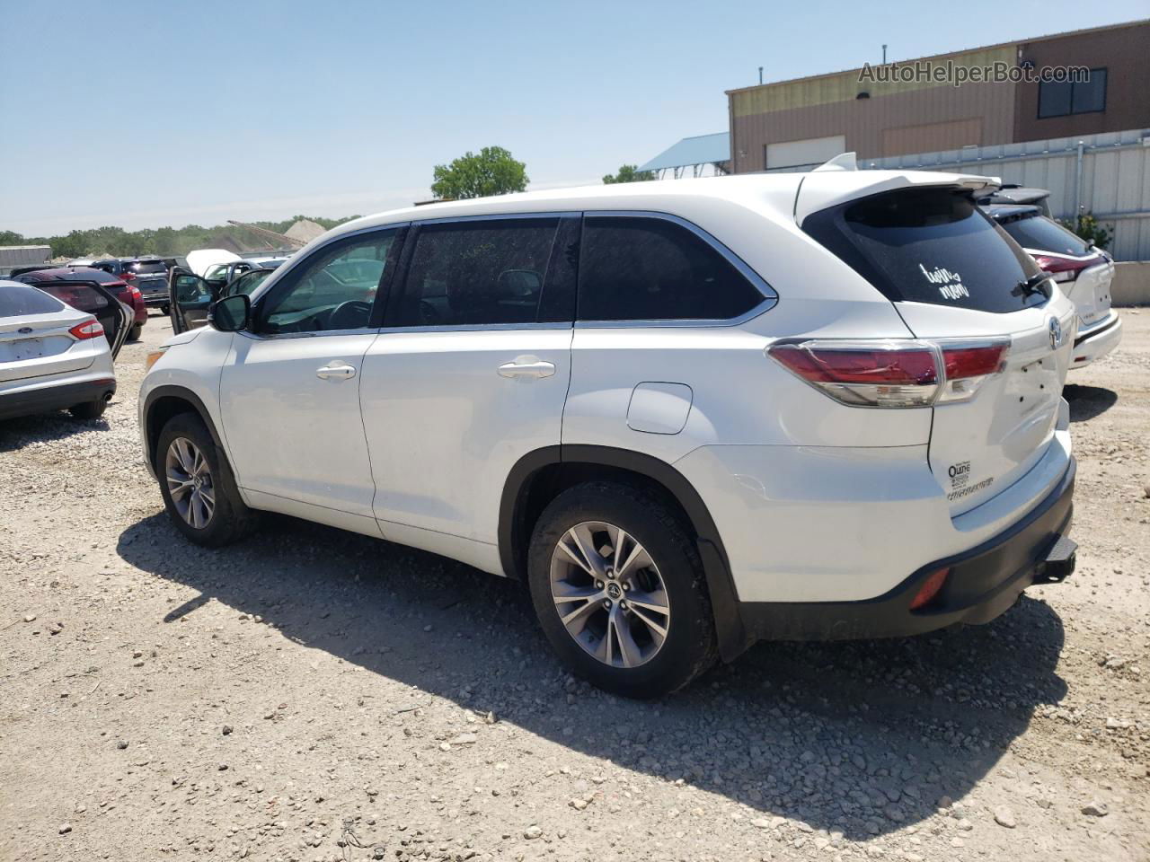 2016 Toyota Highlander Le Белый vin: 5TDBKRFH7GS245339