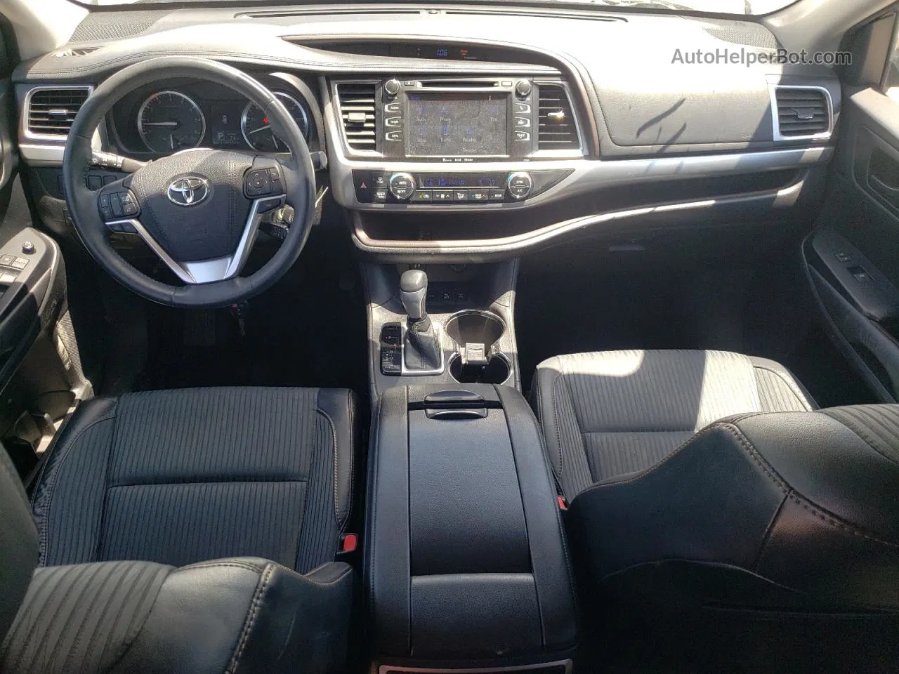 2016 Toyota Highlander Le Белый vin: 5TDBKRFH7GS245339