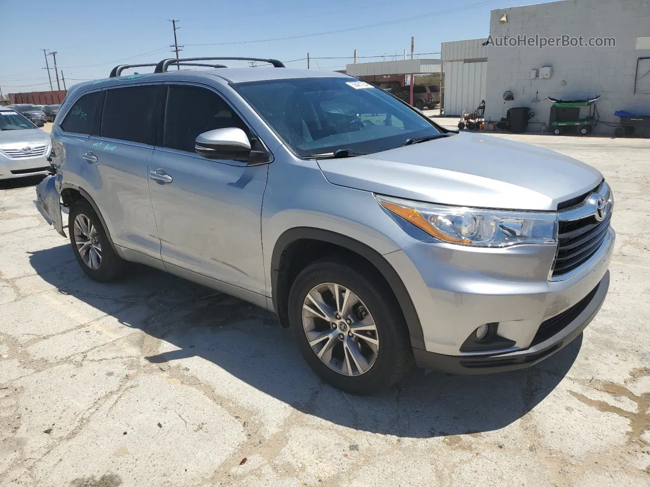 2016 Toyota Highlander Le Silver vin: 5TDBKRFH8GS226007