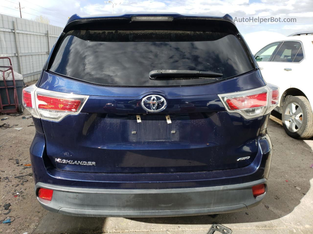 2016 Toyota Highlander Le Blue vin: 5TDBKRFH9GS337133