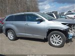 2016 Toyota Highlander Le V6 Silver vin: 5TDBKRFHXGS298388