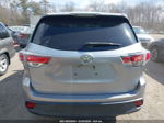 2016 Toyota Highlander Le V6 Silver vin: 5TDBKRFHXGS298388