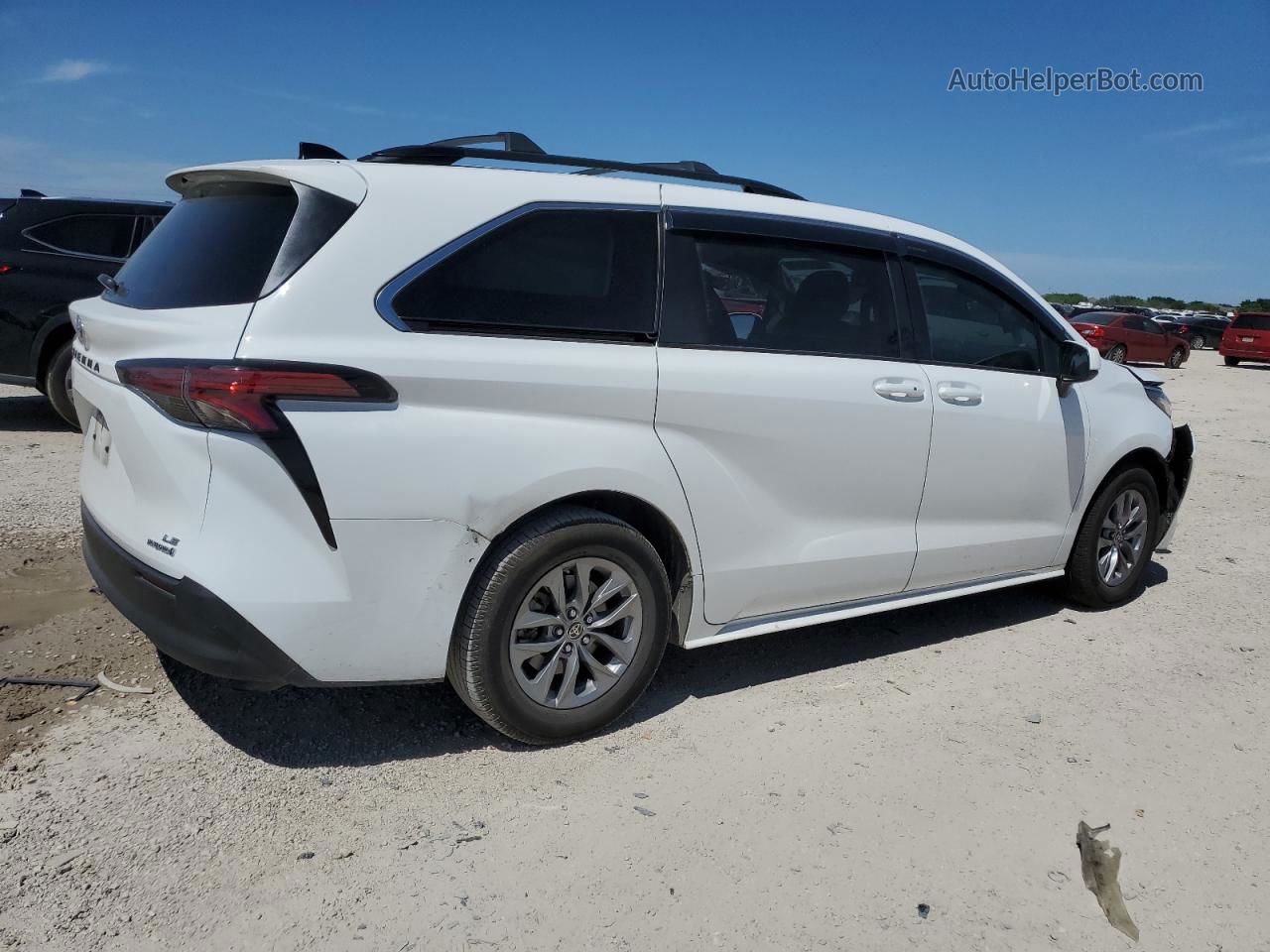 2022 Toyota Sienna Le White vin: 5TDBRKEC1NS132699