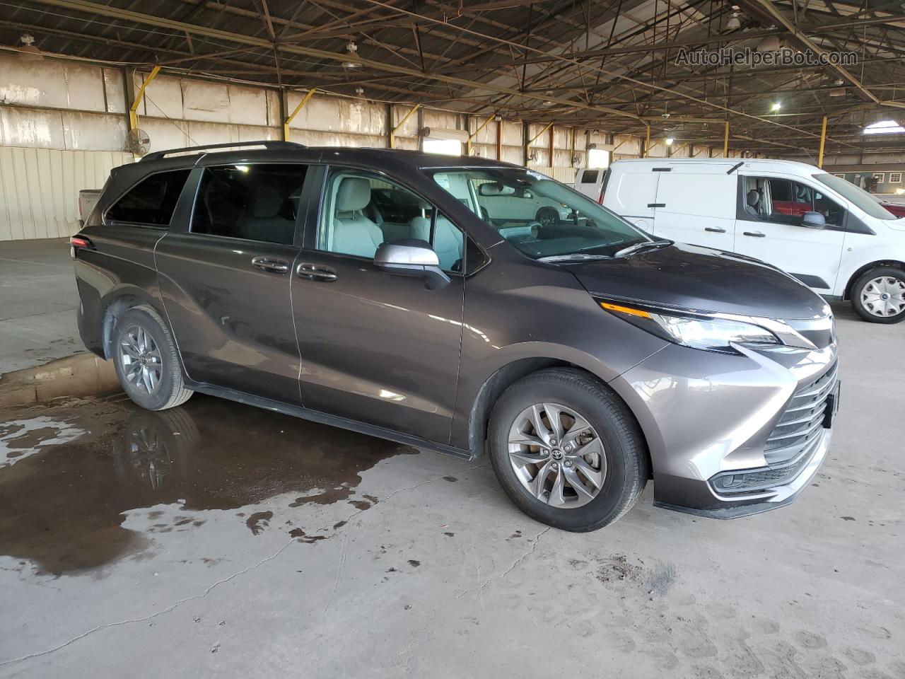 2022 Toyota Sienna Le Gray vin: 5TDBSKFC8NS063495