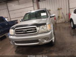 2002 Toyota Sequoia Sr5 V8 Silver vin: 5TDBT44A62S097084