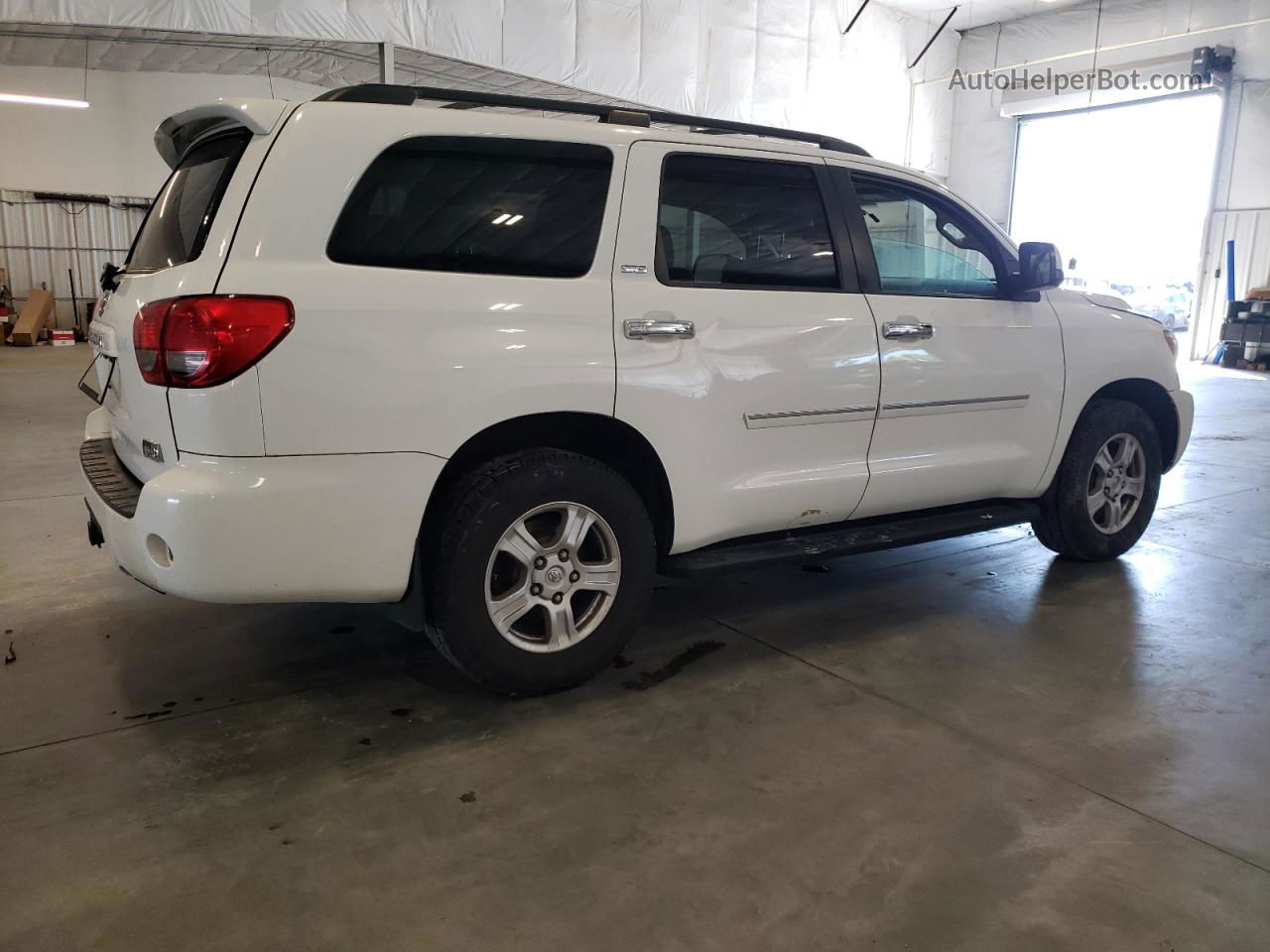 2017 Toyota Sequoia Sr5 White vin: 5TDBY5G14HS150344