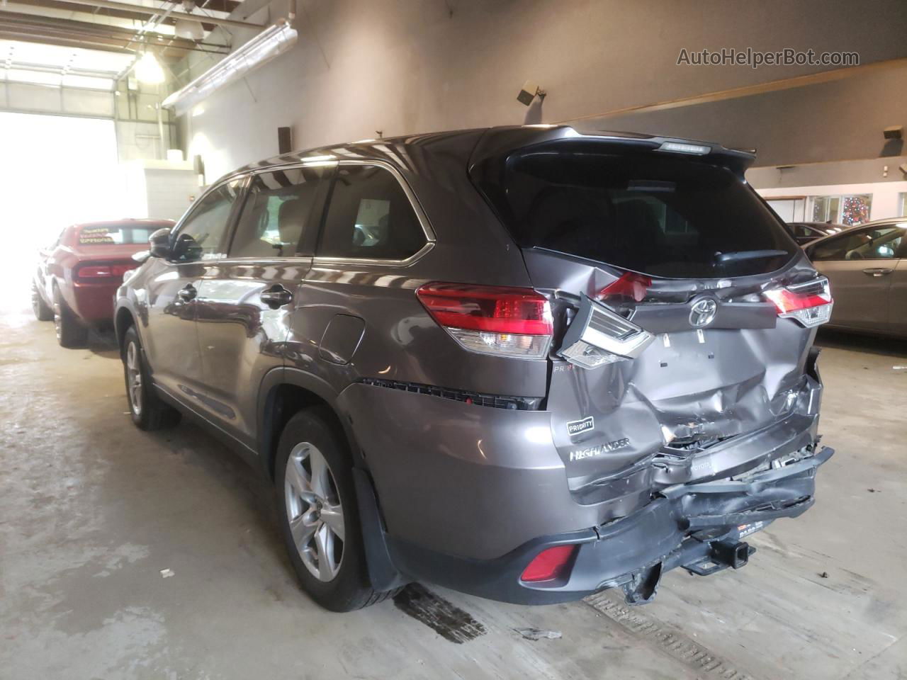 2019 Toyota Highlander Le Серый vin: 5TDBZRFH0KS924843