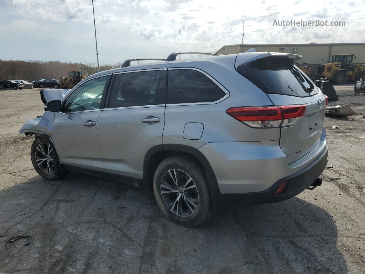 2019 Toyota Highlander Le Серебряный vin: 5TDBZRFH1KS933311