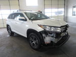 2019 Toyota Highlander Le White vin: 5TDBZRFH5KS944960