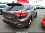 2019 Toyota Highlander Hybrid Limited Коричневый vin: 5TDDGRFH9KS054525