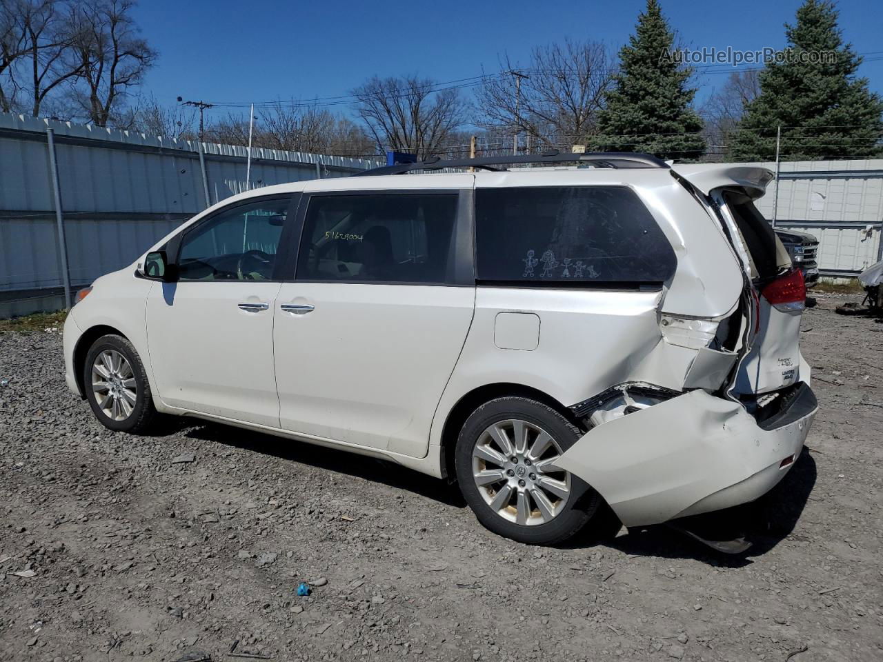 2014 Toyota Sienna Xle White vin: 5TDDK3DC8ES090441