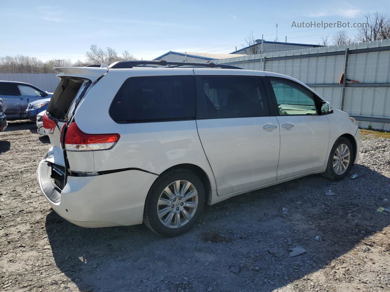 2014 Toyota Sienna Xle White vin: 5TDDK3DC8ES090441