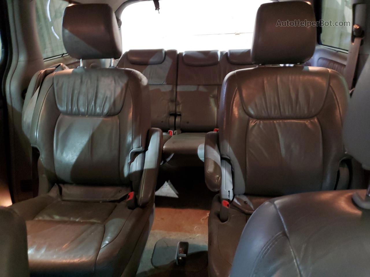 2010 Toyota Sienna Xle Серебряный vin: 5TDDK4CC1AS028526