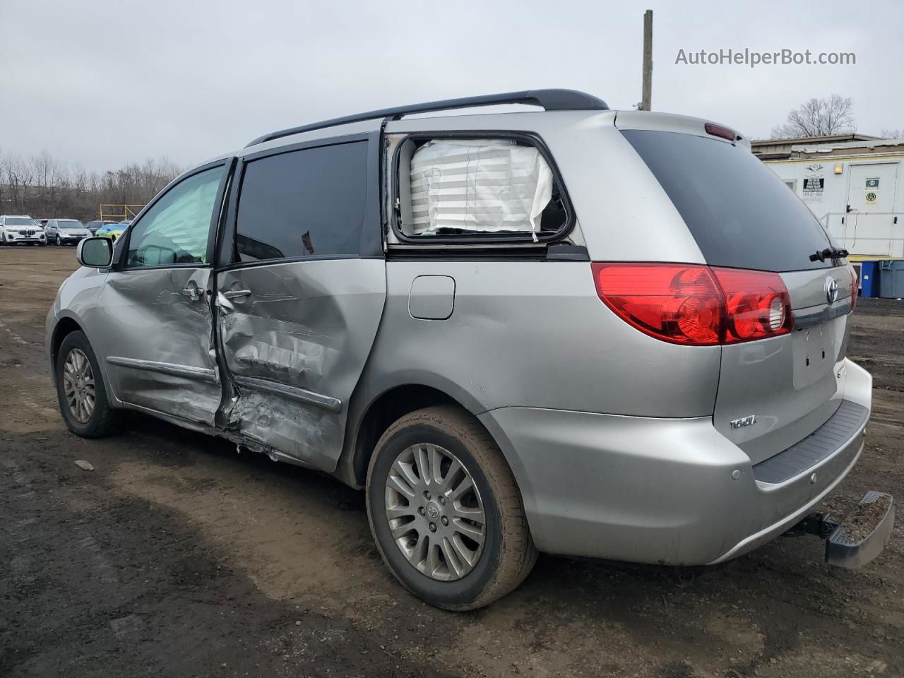 2010 Toyota Sienna Xle Silver vin: 5TDDK4CC3AS033307