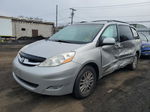 2010 Toyota Sienna Xle Silver vin: 5TDDK4CC3AS033307