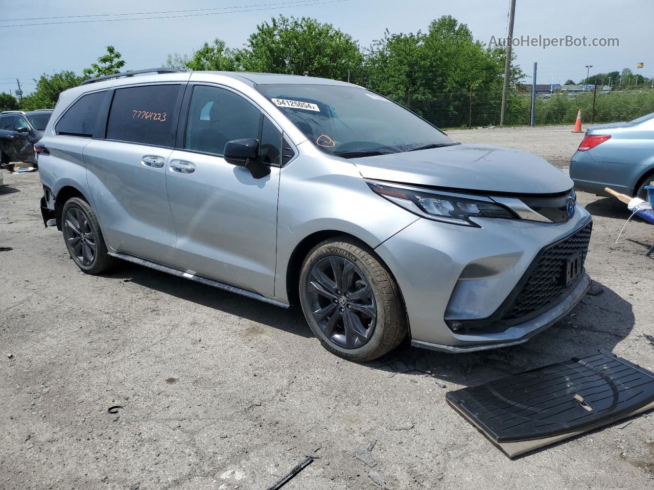 2022 Toyota Sienna Xse Silver vin: 5TDDRKEC3NS133796