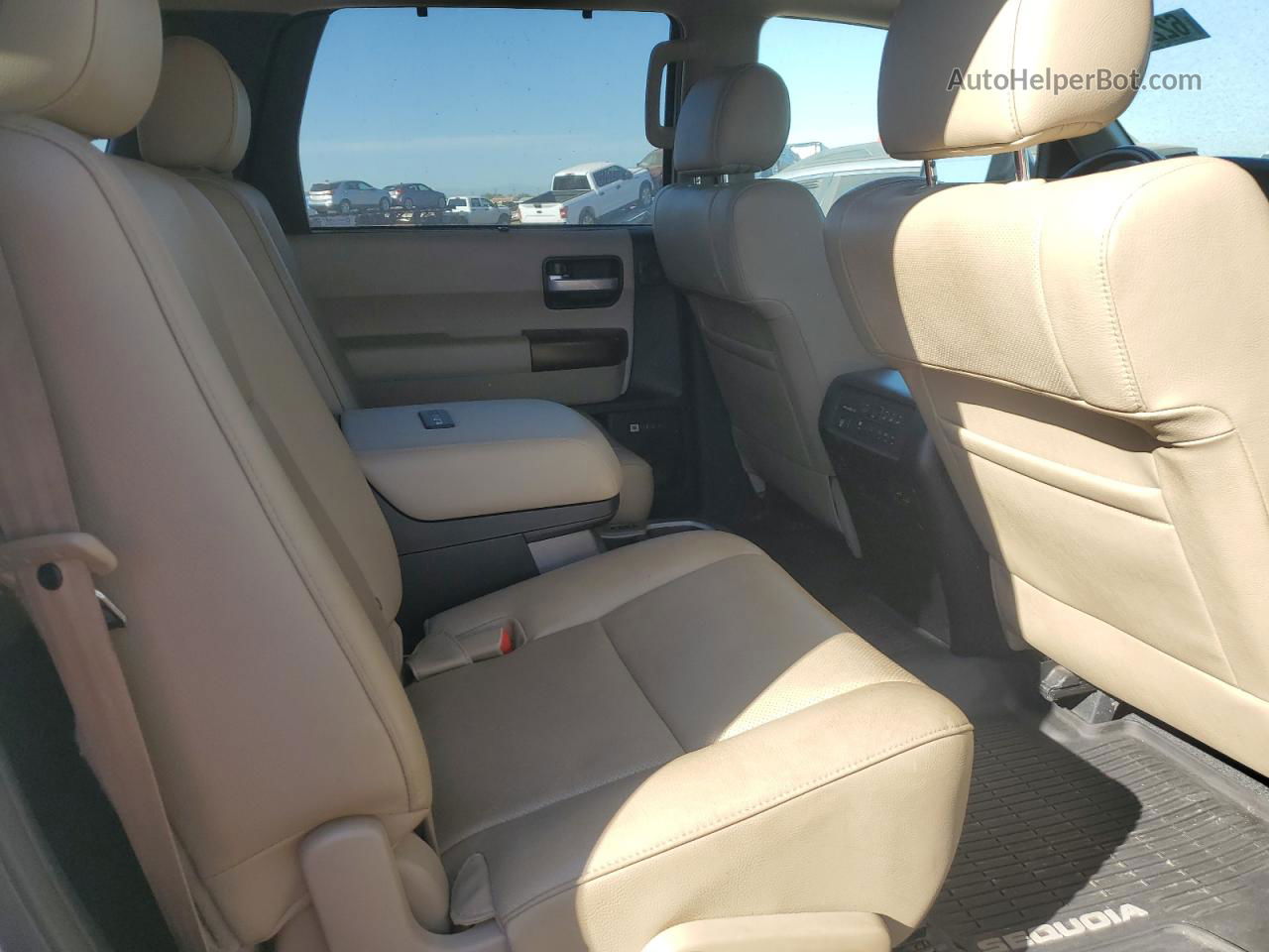 2016 Toyota Sequoia Platinum Белый vin: 5TDDW5G10GS146465