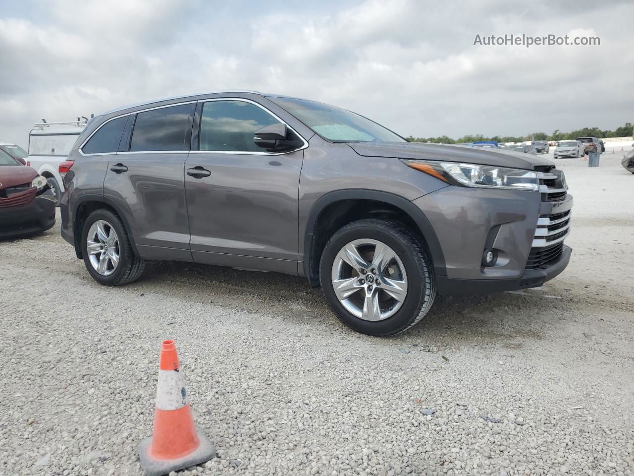 2019 Toyota Highlander Limited Gray vin: 5TDDZRFH2KS926229