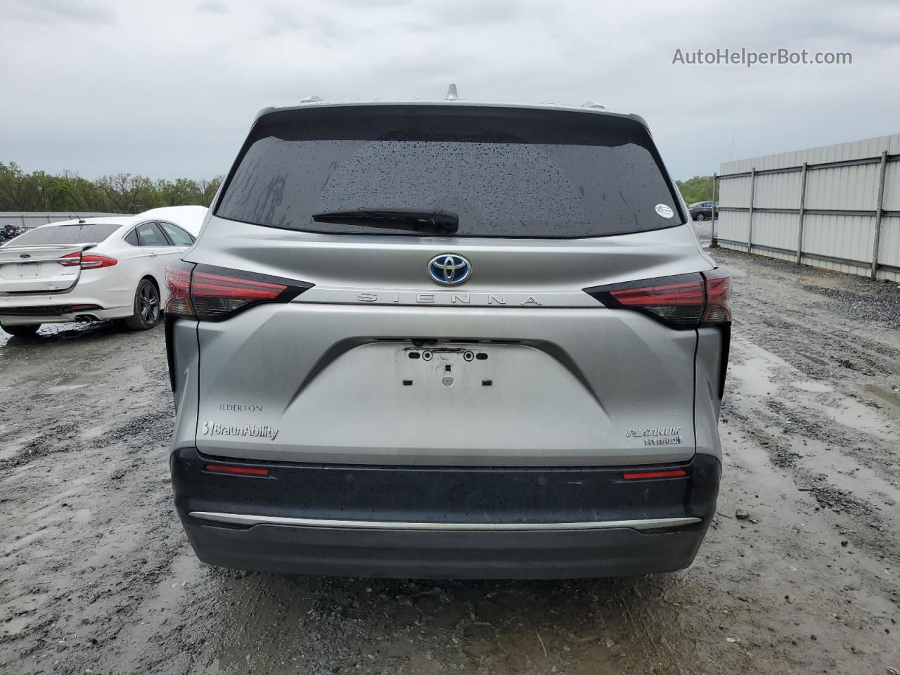 2022 Toyota Sienna Limited Silver vin: 5TDERKECXNS105482