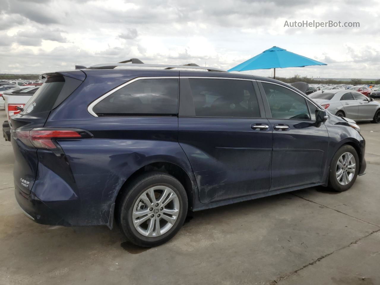 2022 Toyota Sienna Limited Blue vin: 5TDESKFC8NS056494